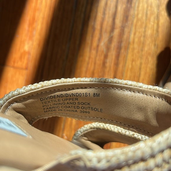 Steve Madden Tan Woven Sandals - Picture 4 of 4